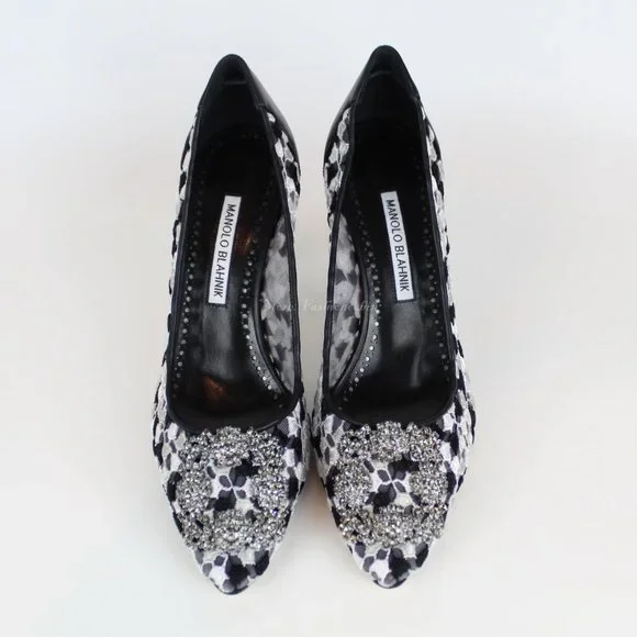 NEW MANOLO BLAHNIK Hangisi Mid-Heel Satin & Lace Pumps - Picture 6 of 13